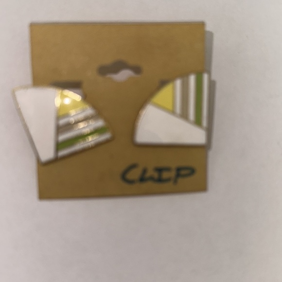 Jewelry - White/ Yellow/ Green Vintage Fan earrings